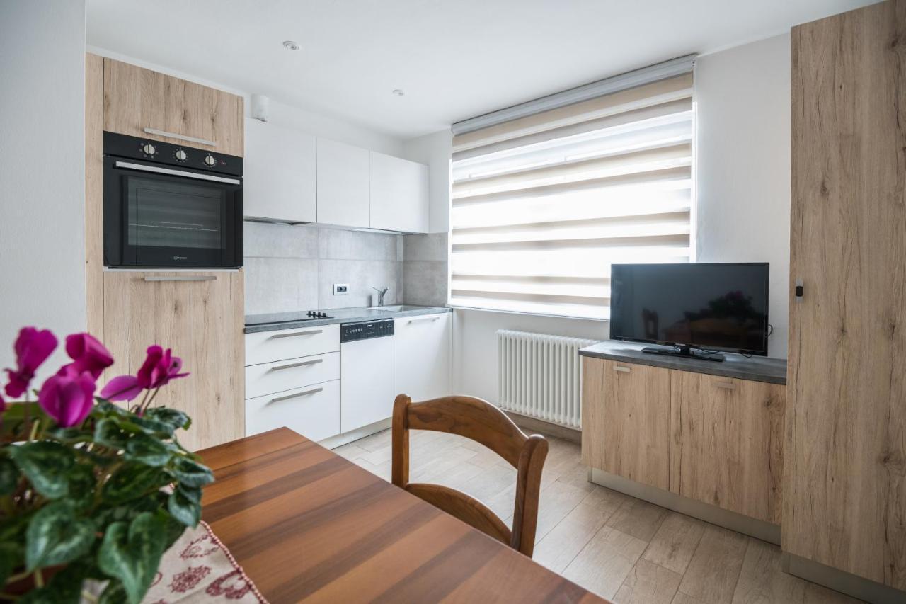 Piccola Cesa Apartments Канацеї Екстер'єр фото